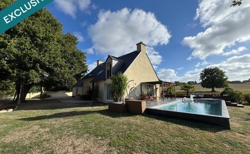 Casa en Pueblos, Theix-Noyalo, Francia 1