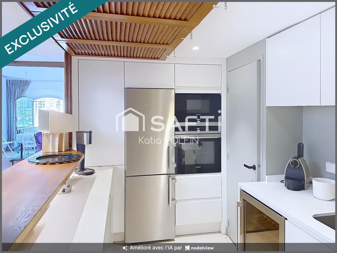 Apartment in Saint Lambert, 7e Arrondissement, Marseille 3 - 19058620