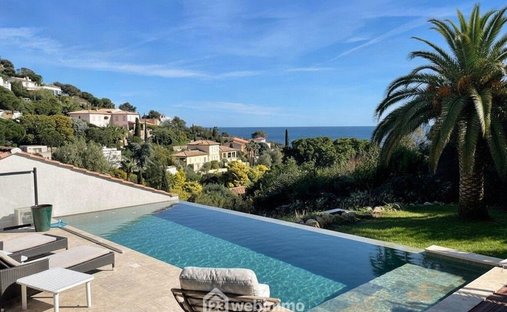 House in Ecarts, Roquebrune-sur-Argens, France 1