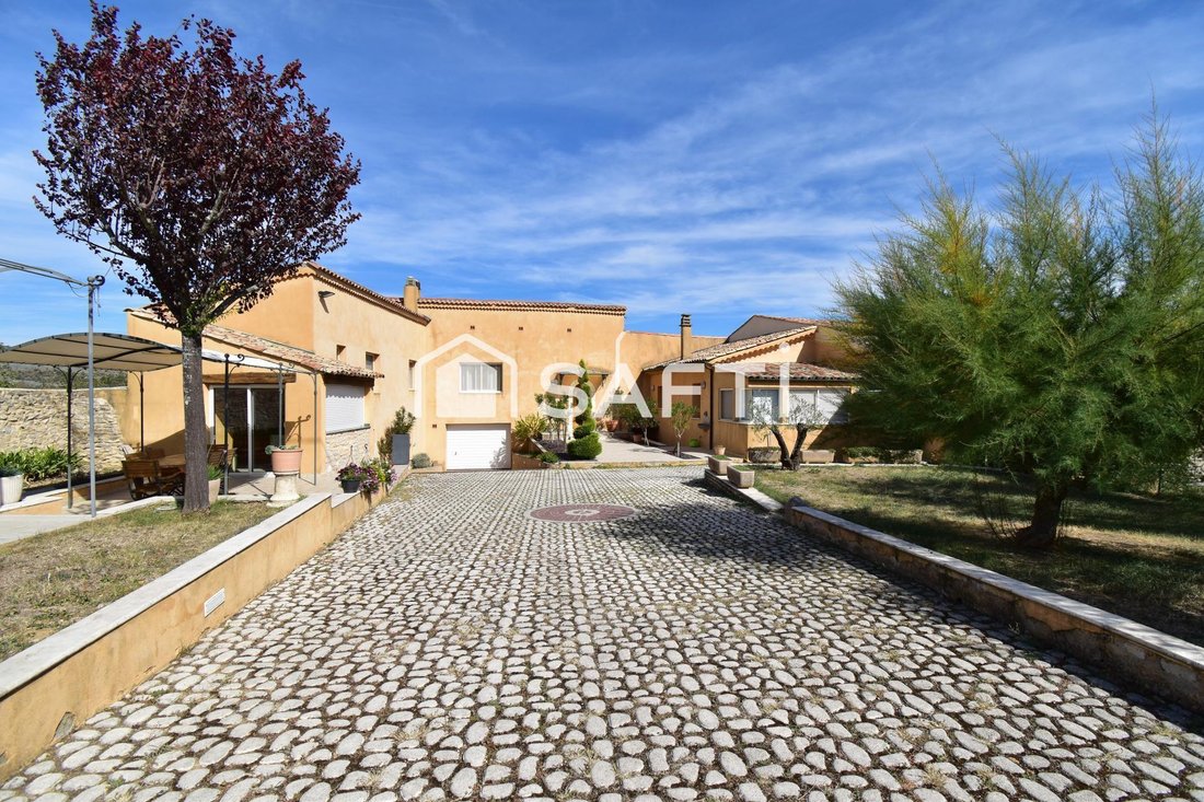 Maison à Châteauneuf-Val-Saint-Donat, Provence-Alpes-Côte d'Azur, France 1 - 19093474