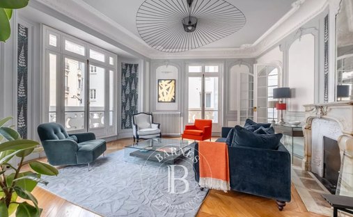 Apartment in Odéon, Paris 6e Arrondissement, Paris 1