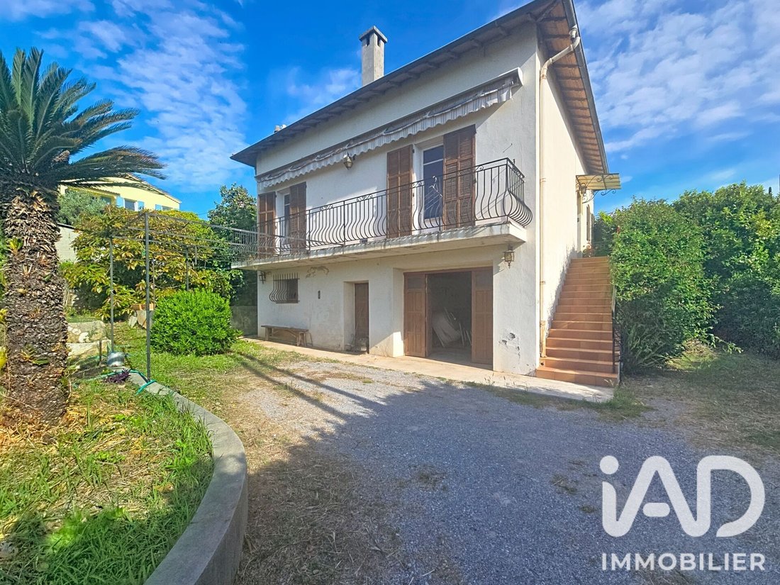 Maison à Saint-Laurent-du-Var, Provence-Alpes-Côte d'Azur, France 2 - 19093737