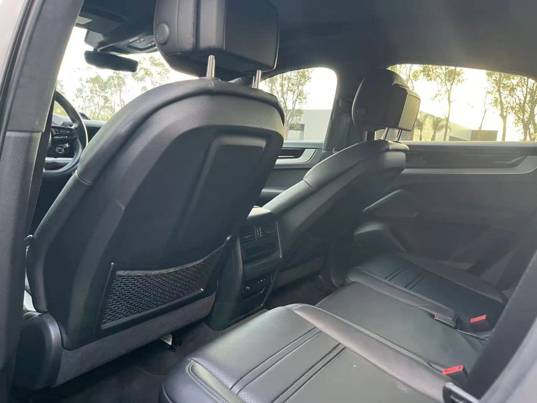 Suv in Costa Mesa, CA, United States 4 - 19093041