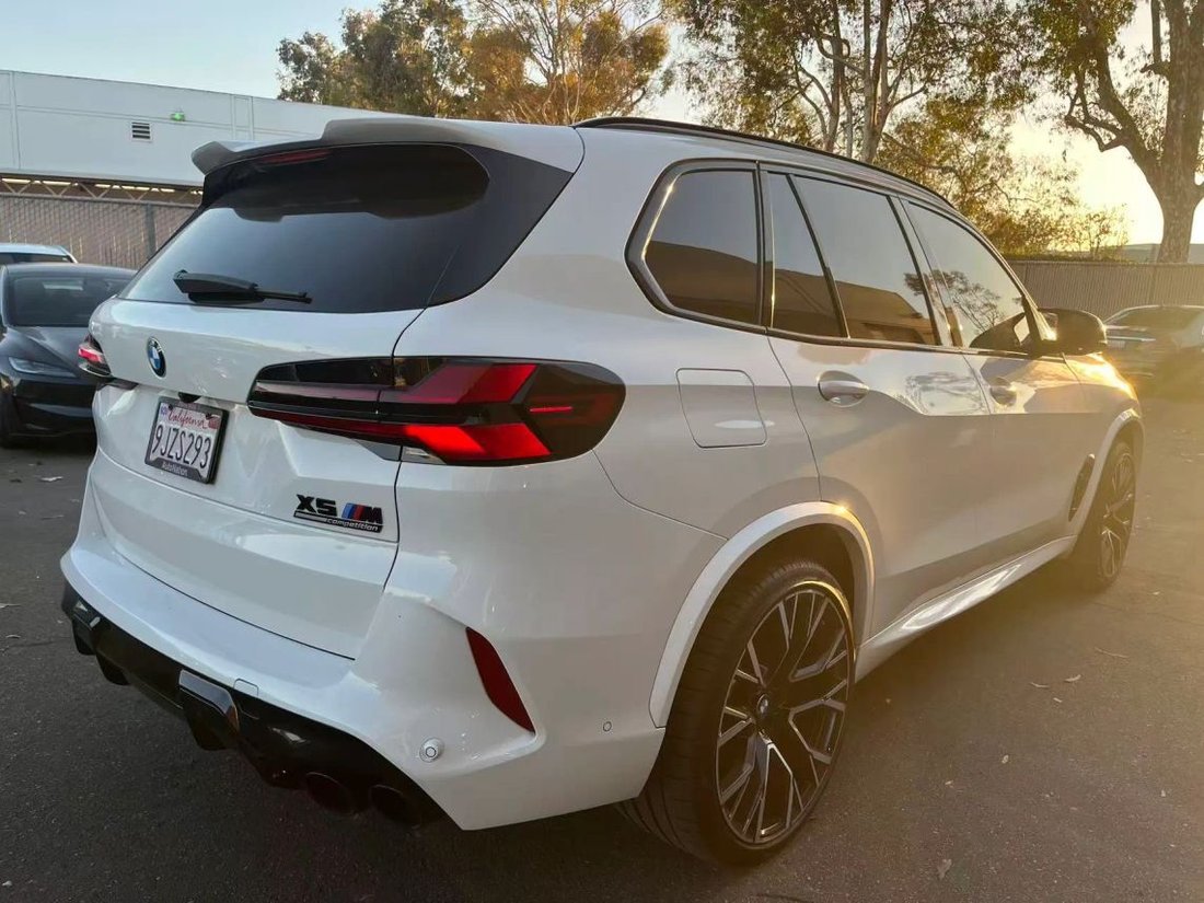 Suv in Costa Mesa, CA, United States 2 - 19093105