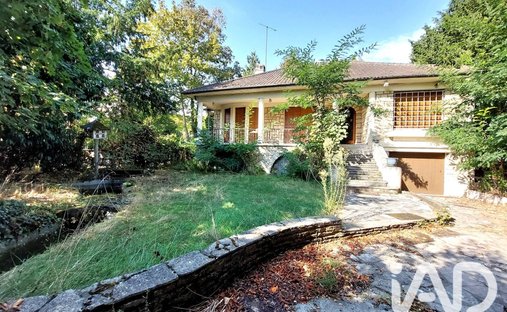 House in La Terre Aux Clercs, Saint-Gratien, France 1