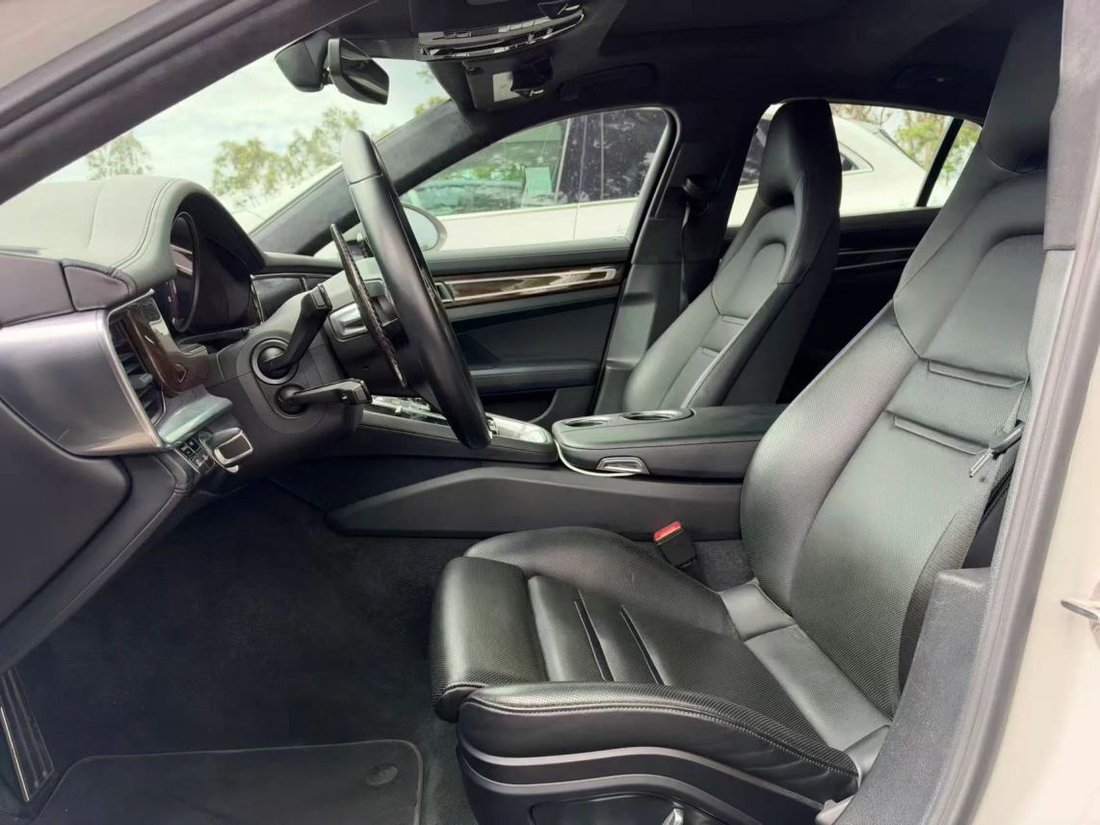 Sedan in Costa Mesa, CA, United States 3 - 19093202