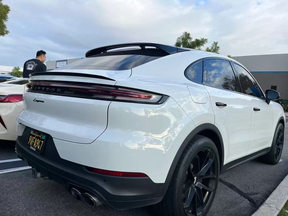Suv in Costa Mesa, CA, United States 2 - 19093041