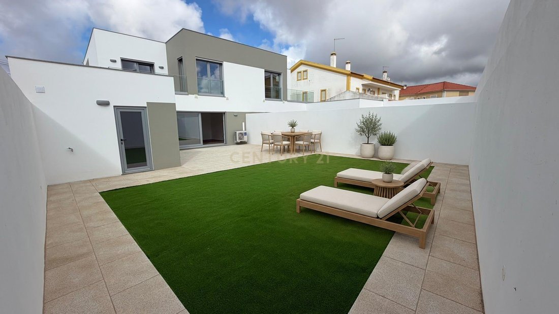 Villa in Atouguia da Baleia, Leiria, Portugal 1 - 19092725
