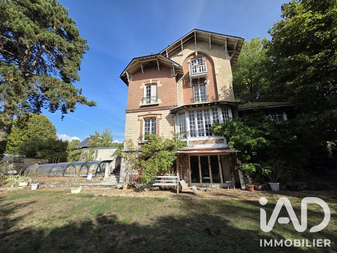 Casa en Coye-la-Foret, Alta Francia, Francia 1 - 19093659