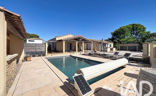 Casa a Cornillon-Confoux, Provenza-Alpi-Costa Azzurra, Francia 1