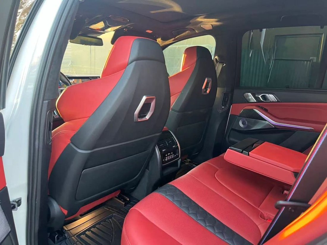 Suv in Costa Mesa, CA, United States 4 - 19093105