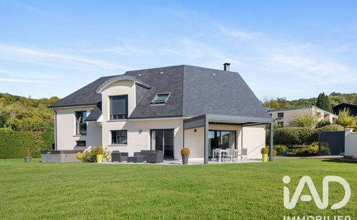 Maison à Fontaine-sous-Préaux, Normandie, France 1