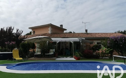 House in Bellebat, Nouvelle-Aquitaine, France 1