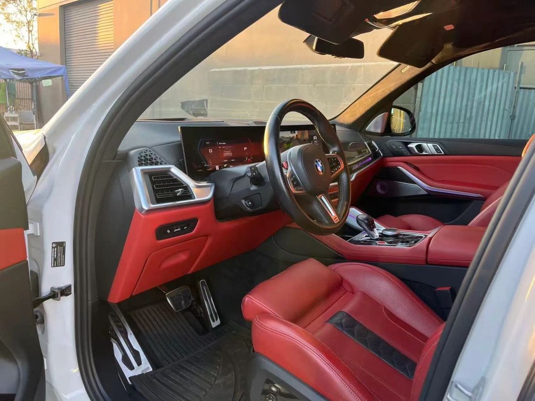 Suv in Costa Mesa, CA, United States 3 - 19093105
