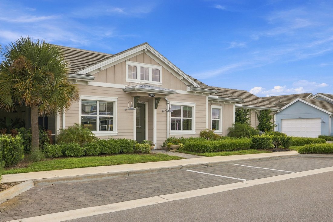 Naples, Florida, United States 1 - 19093560