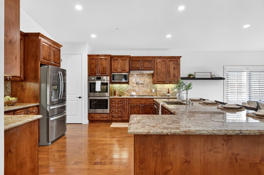 House in Hollister, California, United States 3 - 19093794