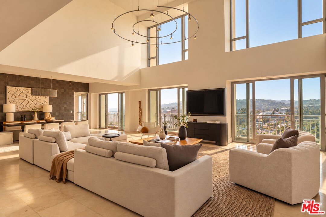 Condo in Los Angeles, California, United States 2 - 19093797