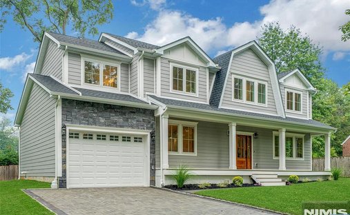 House in Oradell, New Jersey, United States 1