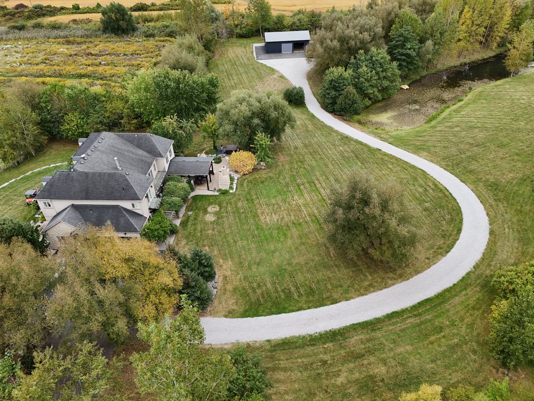 Domaine à Hamilton, Ontario, Canada 1 - 19093880