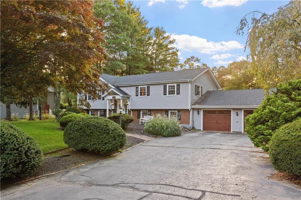 House in Warwick, Rhode Island, United States 2 - 19093878