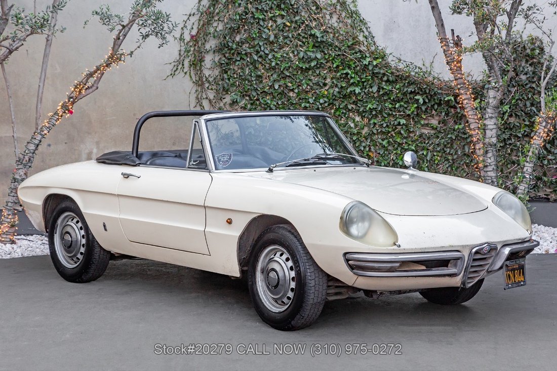 Alfa Romeo Giulia Spider 1600 in Los Angeles, CA 1 - 19097803