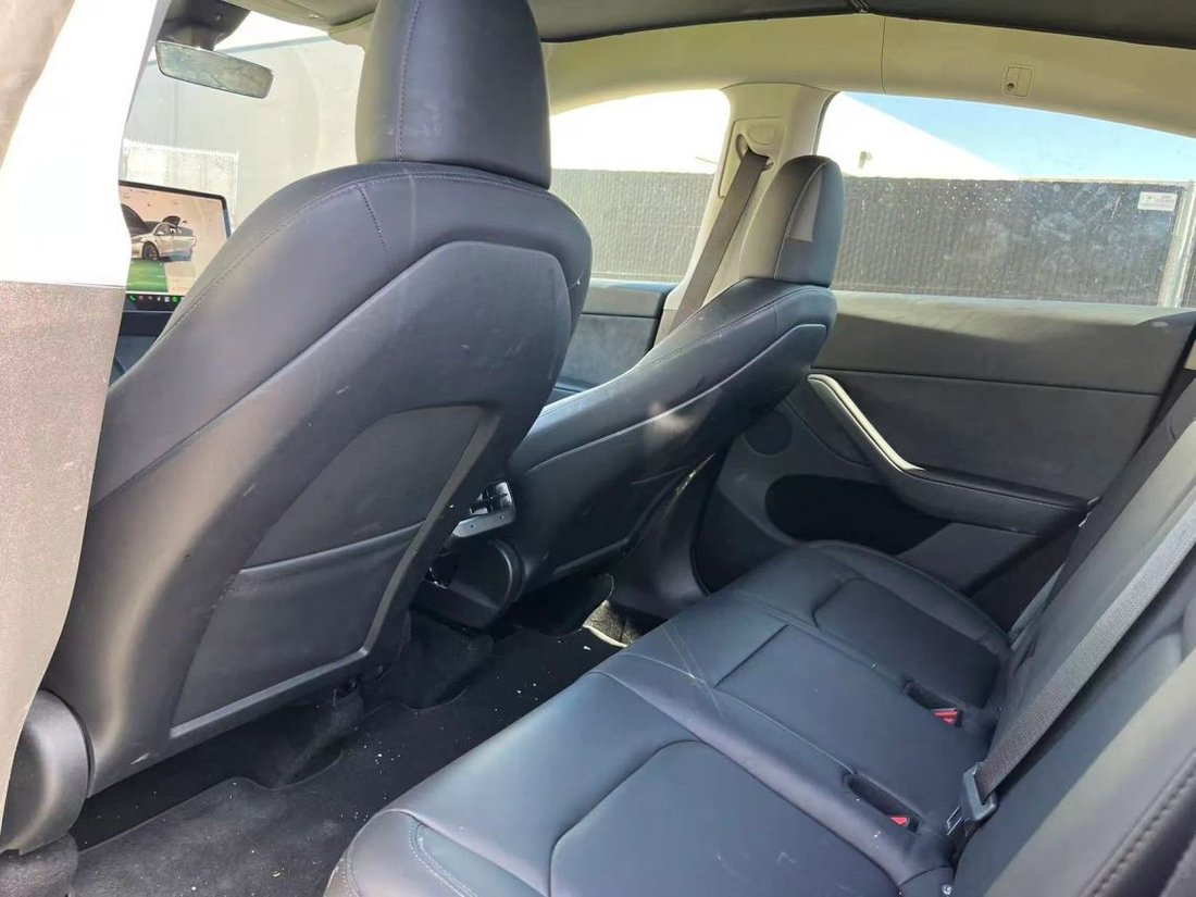 Suv in Costa Mesa, CA, United States 4 - 19098290