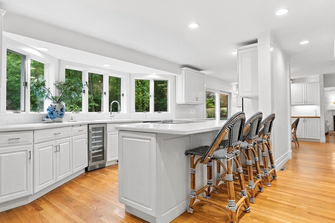House in Weston, Massachusetts, United States 3 - 19097243