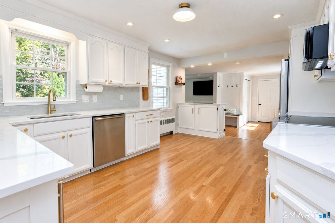 House in Simsbury, Connecticut, United States 4 - 19097760