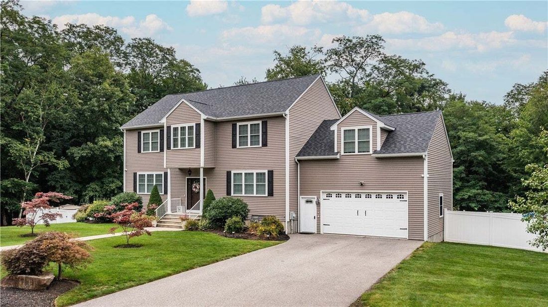 House in Lincoln, Rhode Island, United States 2 - 19096489