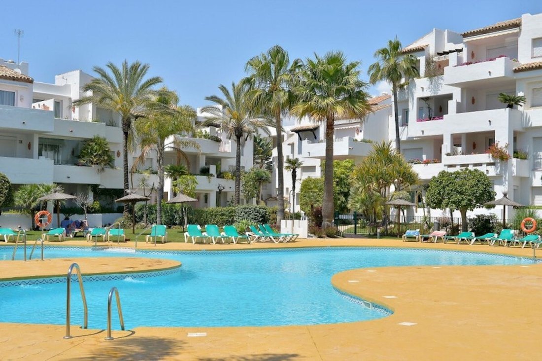 Apartment in Cancelada, Estepona, Andalusia 1 - 19094976