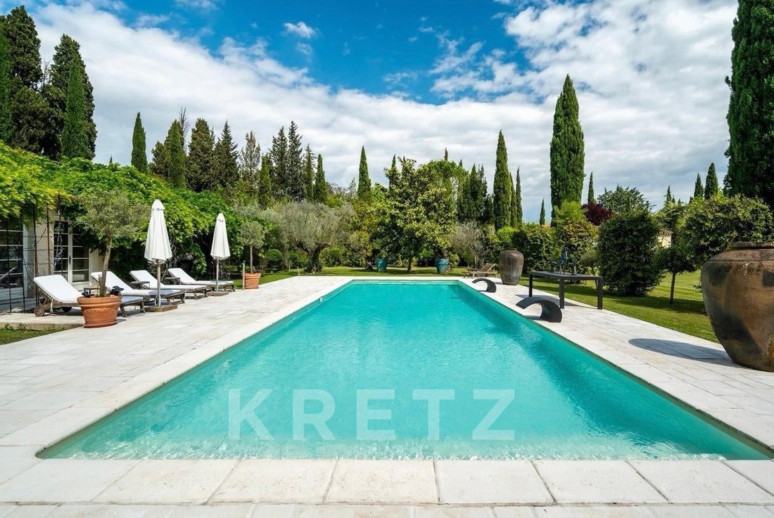 House in Eygalières, Provence-Alpes-Côte d'Azur, France 1 - 19098164