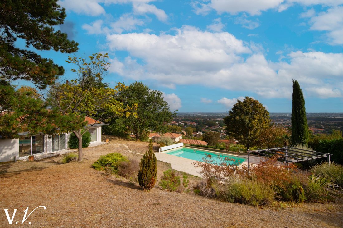Villa a Centre Ville, Castanet-Tolosan, Francia 1 - 19095556