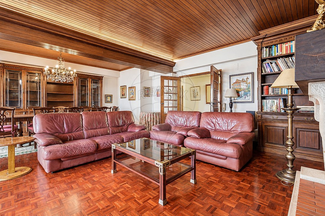 Apartment in Alvalade, Lisbon, Portugal 5 - 19094583