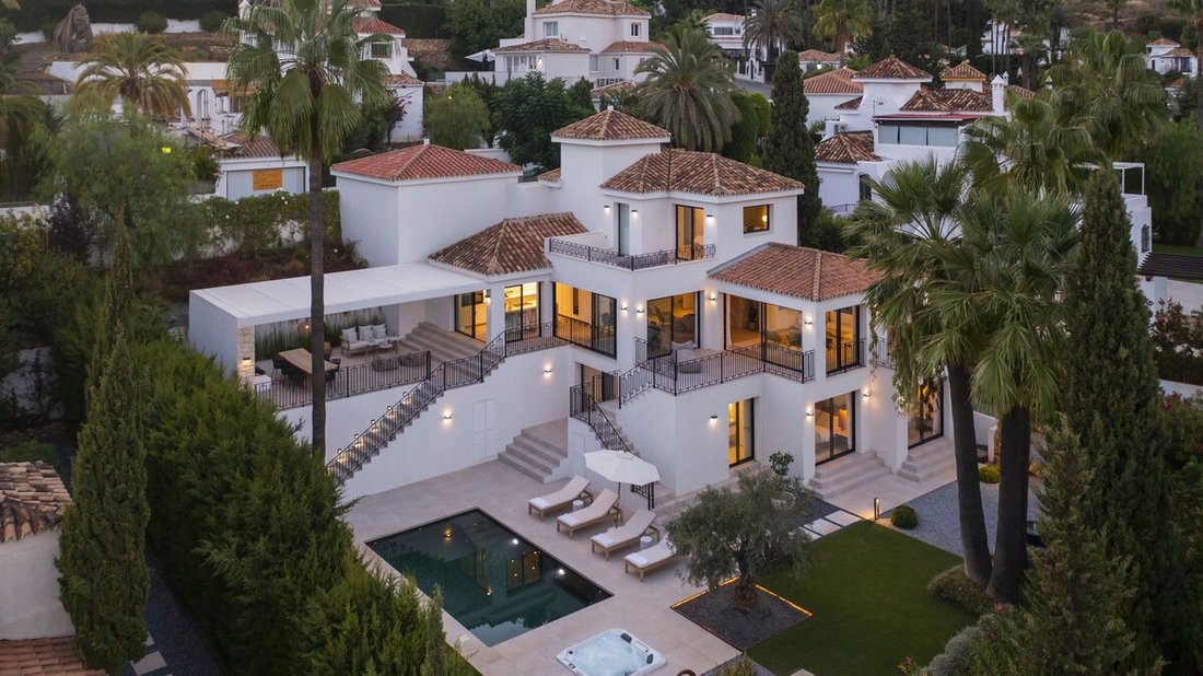 Villa à Nueva Andalucia, Marbella, Espagne 1 - 19094712