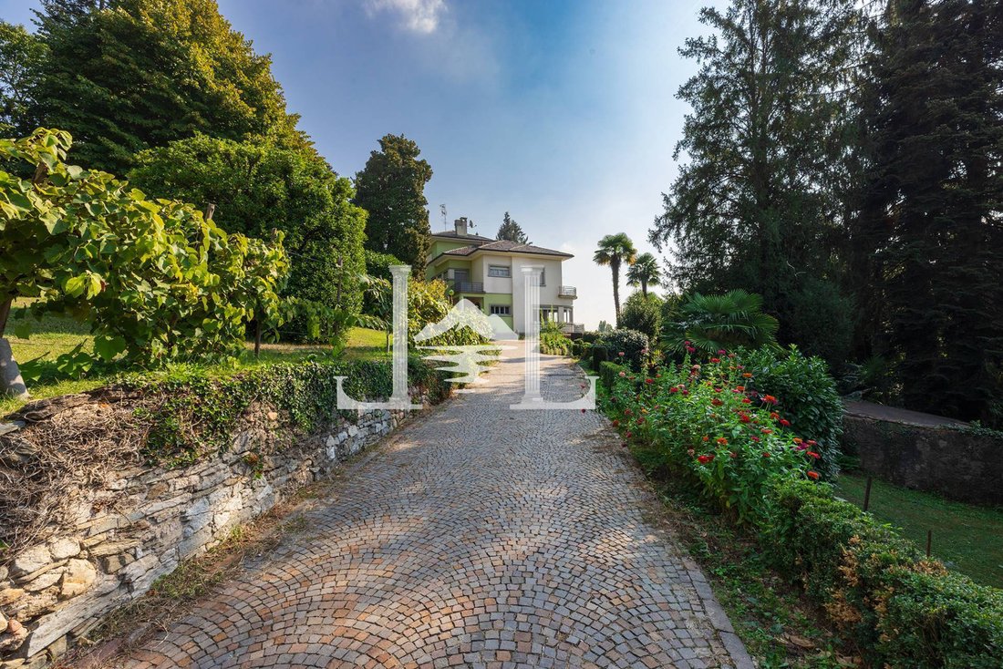 Villa a Centro, Varese, Lombardia 4 - 19098839
