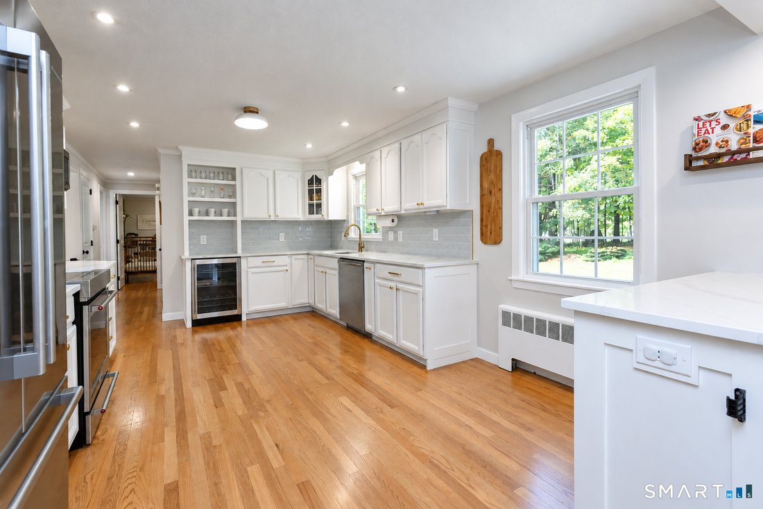 House in Simsbury, Connecticut, United States 2 - 19097760