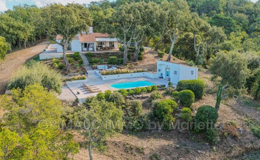Villa en La Garde-Freinet, Provenza-Alpes-Costa Azul, Francia 1