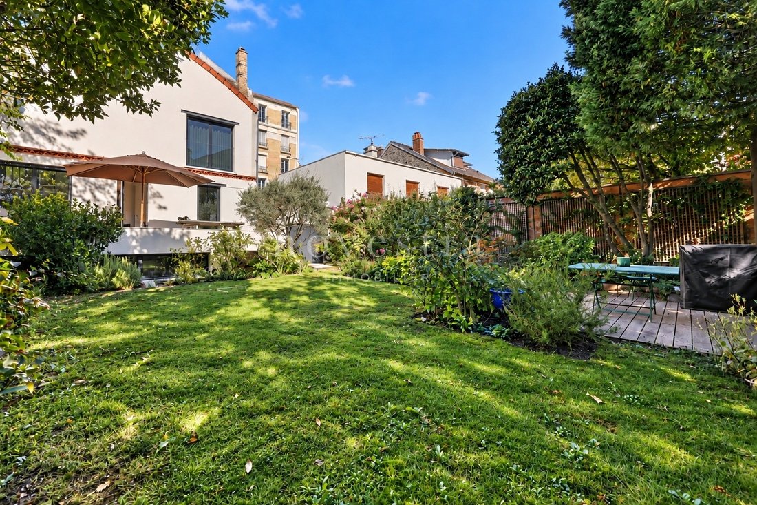 Maison à Centre-Voltaire, Asnières-sur-Seine, France 3 - 19095481
