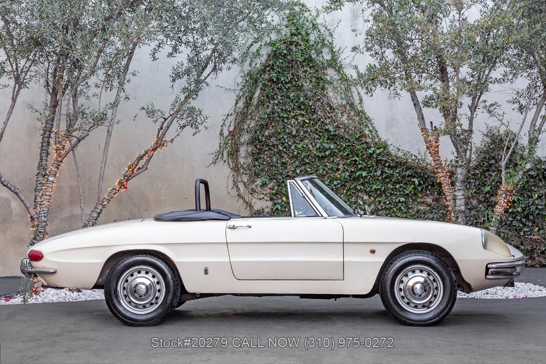 Alfa Romeo Giulia Spider 1600 in Los Angeles, CA 4 - 19097803