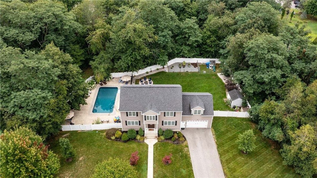 House in Lincoln, Rhode Island, United States 4 - 19096489