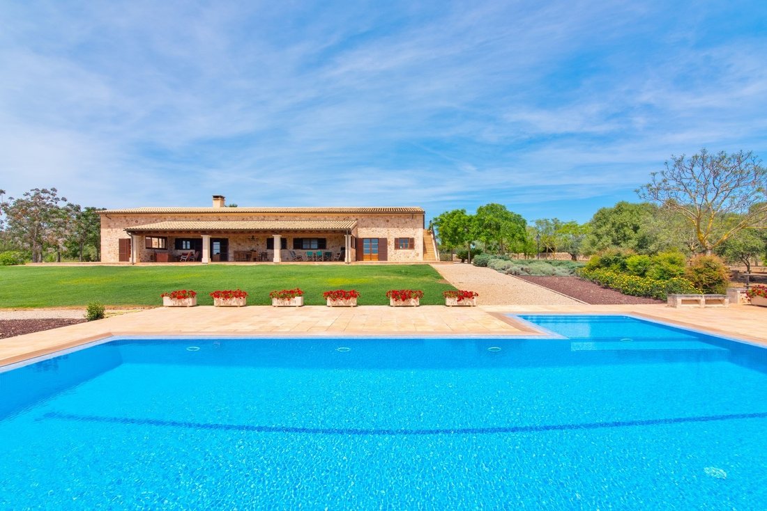 Finca in Manacor, Balearic Islands, Spain 2 - 18243806