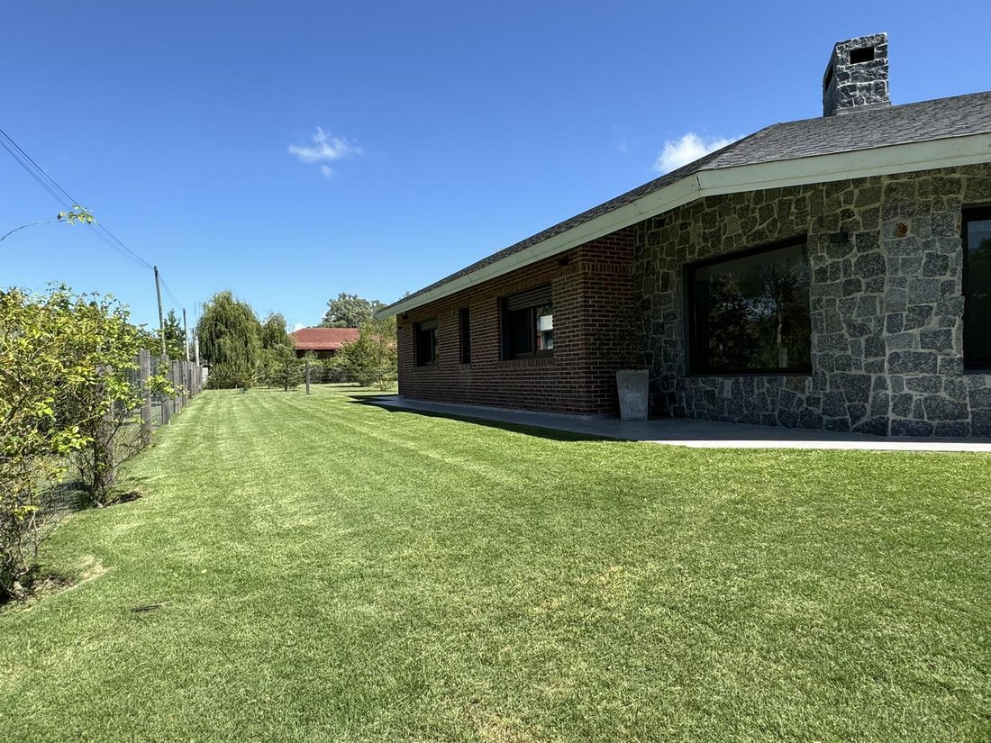 Casa en Nueva Helvecia, Departamento de Colonia, Uruguay 4 - 19095992