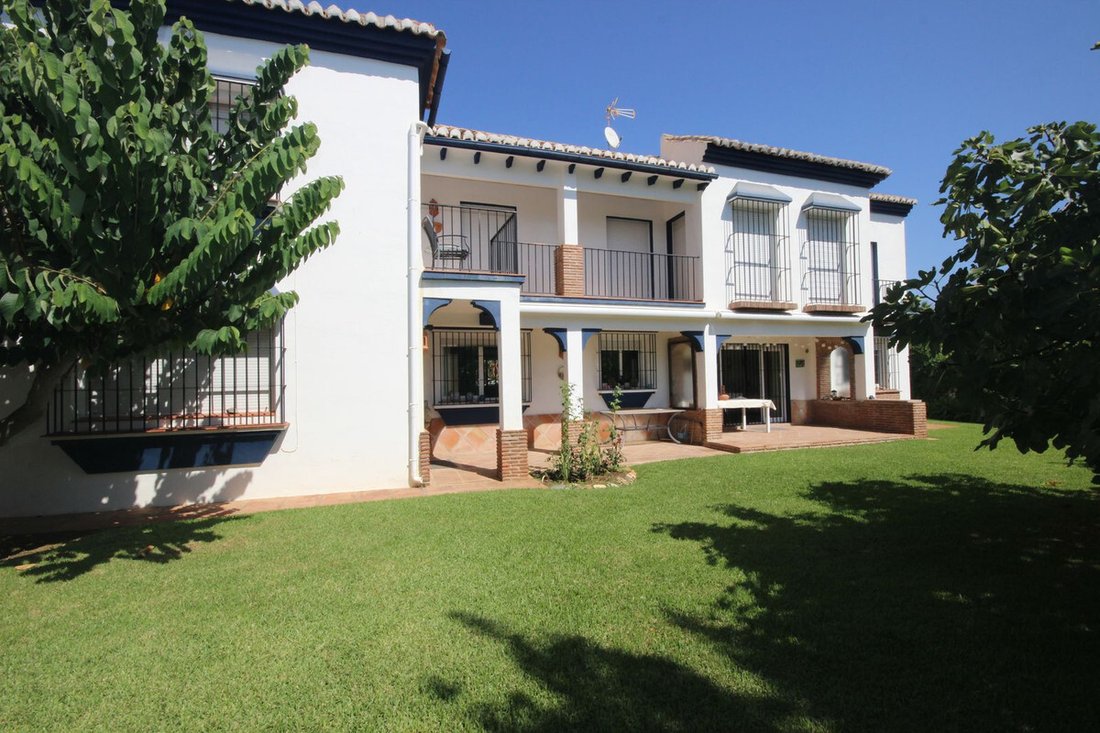 Villa in Marbella, Andalusia, Spain 1 - 19094982
