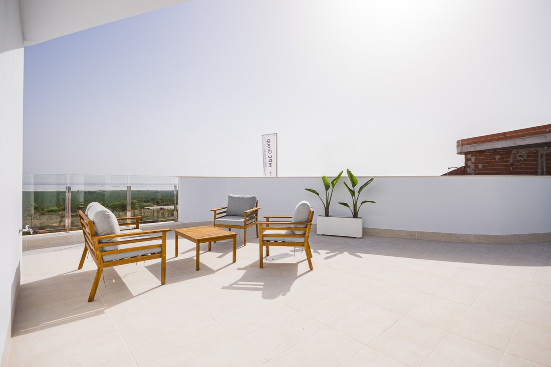Townhouse en Torrevieja, Comunidad Valenciana, España 4 - 19097508