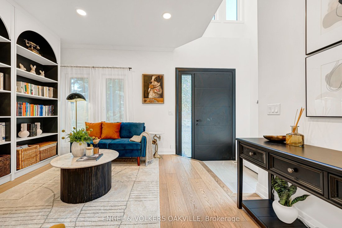 House in Oakville, Ontario, Canada 5 - 19097689