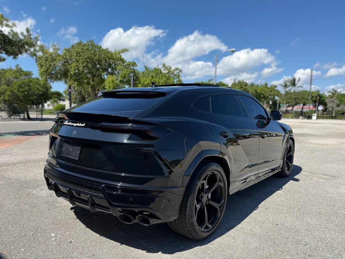 Suv in Fort Lauderdale, FL, United States 5 - 19098531