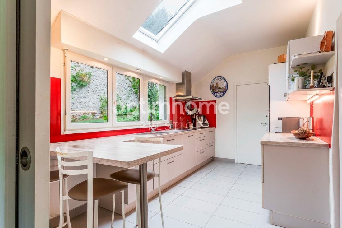 House in Saint-Cyr-sur-Loire, Centre-Val de Loire, France 4 - 19090675