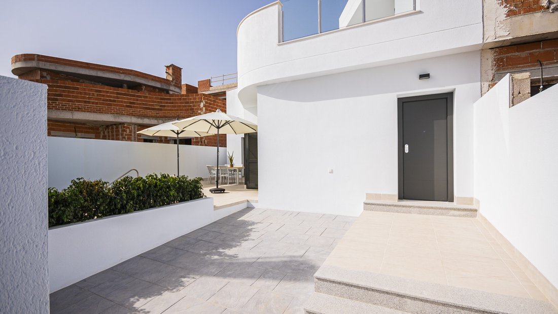 Townhouse en Torrevieja, Comunidad Valenciana, España 2 - 19097508