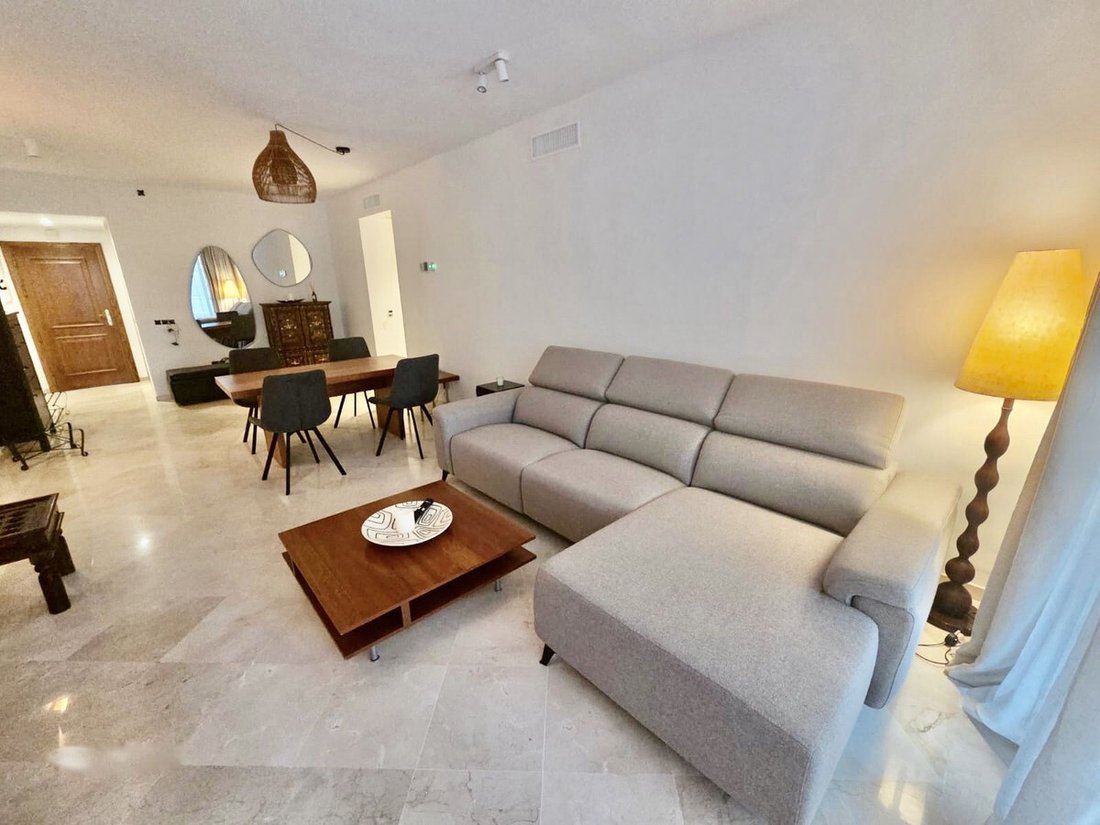 Apartment in Cancelada, Estepona, Andalusia 3 - 19094976