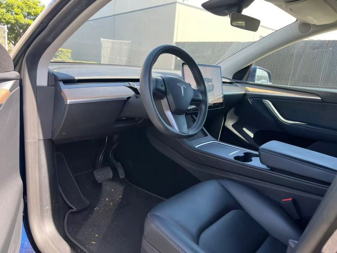 Suv in Costa Mesa, CA, United States 3 - 19098290